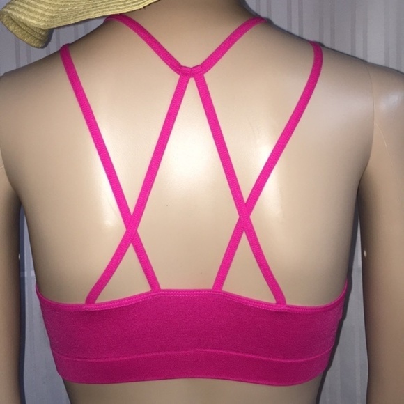 LAST ONE!! New Victoria's Secret High Neck Cut Out Bralette - Picture 3 of 13